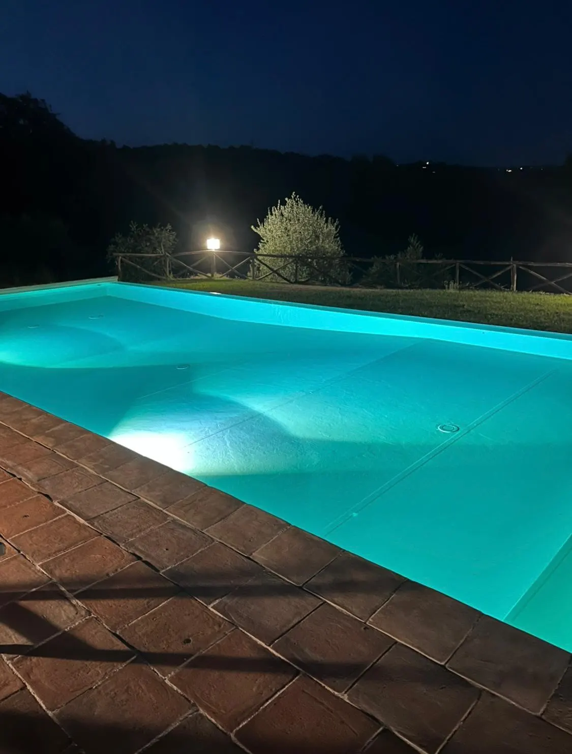 Casale con piscina e giardino · foto 22