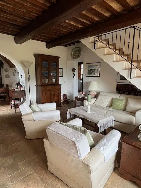 Casale con piscina e giardino · foto 7