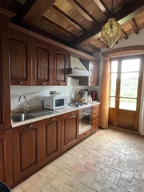 Casale con piscina e giardino · foto 9