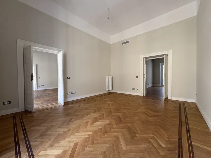 Via Genova attico ristrutturato con posto auto · foto 4