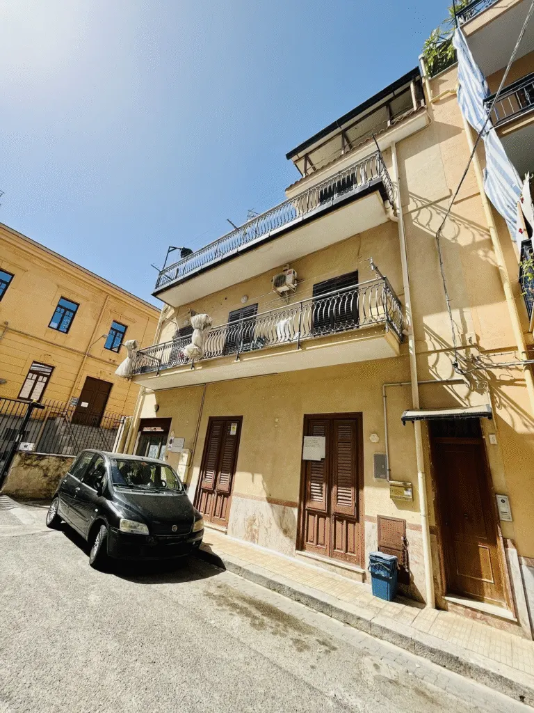 BAGHERIA PALAZZINA DI 3 PIANI a Bagheria