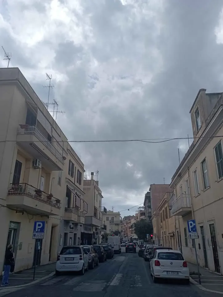 nettuno centralissimo vendiamo appartamento ultimo piano a Nettuno