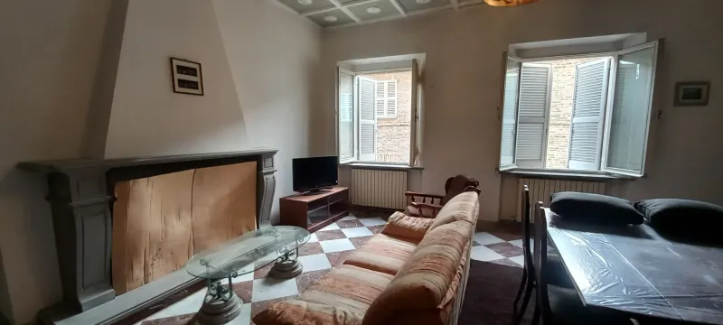 Appartamento arredato in palazzo signorile del centro storico · foto 2
