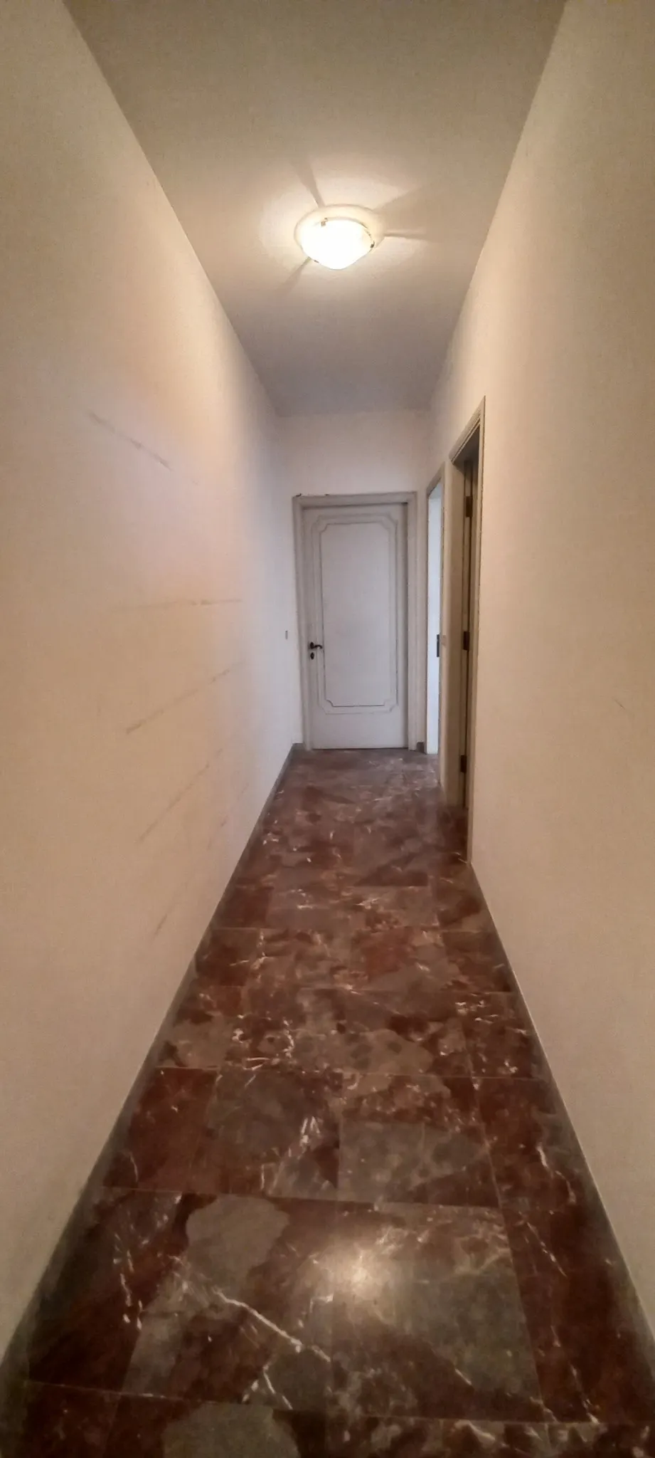 Appartamento arredato in palazzo signorile del centro storico · foto 8