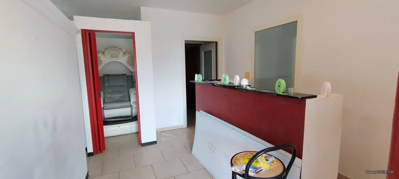Laboratorio adibito a centro estetico a Magliano Di Tenna