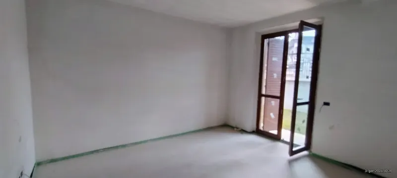 Appartamento al piano terra con giardino e garage · foto 5