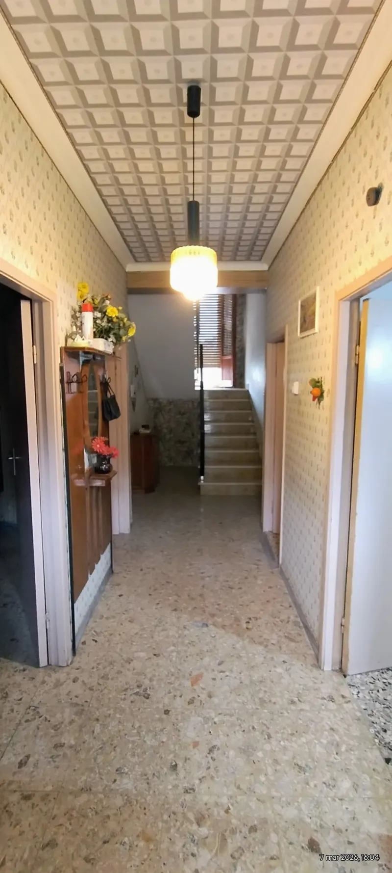 Abitazione singola composta da 4 unità con terreno · foto 2