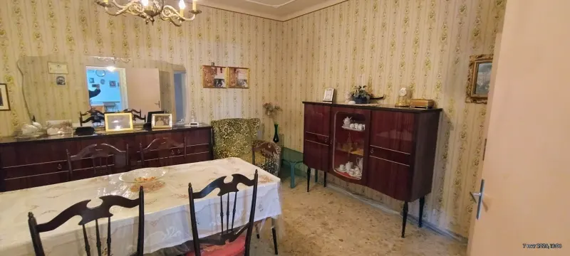 Abitazione singola composta da 4 unità con terreno · foto 4
