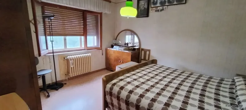 Abitazione singola composta da 4 unità con terreno · foto 5