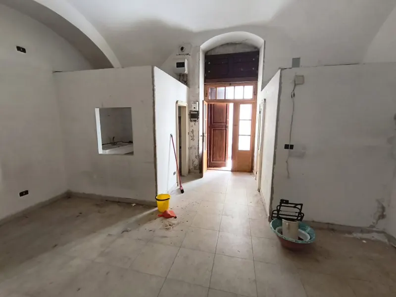 Piano terra  in centro da ristrutturare a Manfredonia