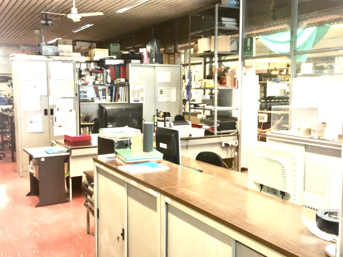 VENDESI laboratorio · foto 14