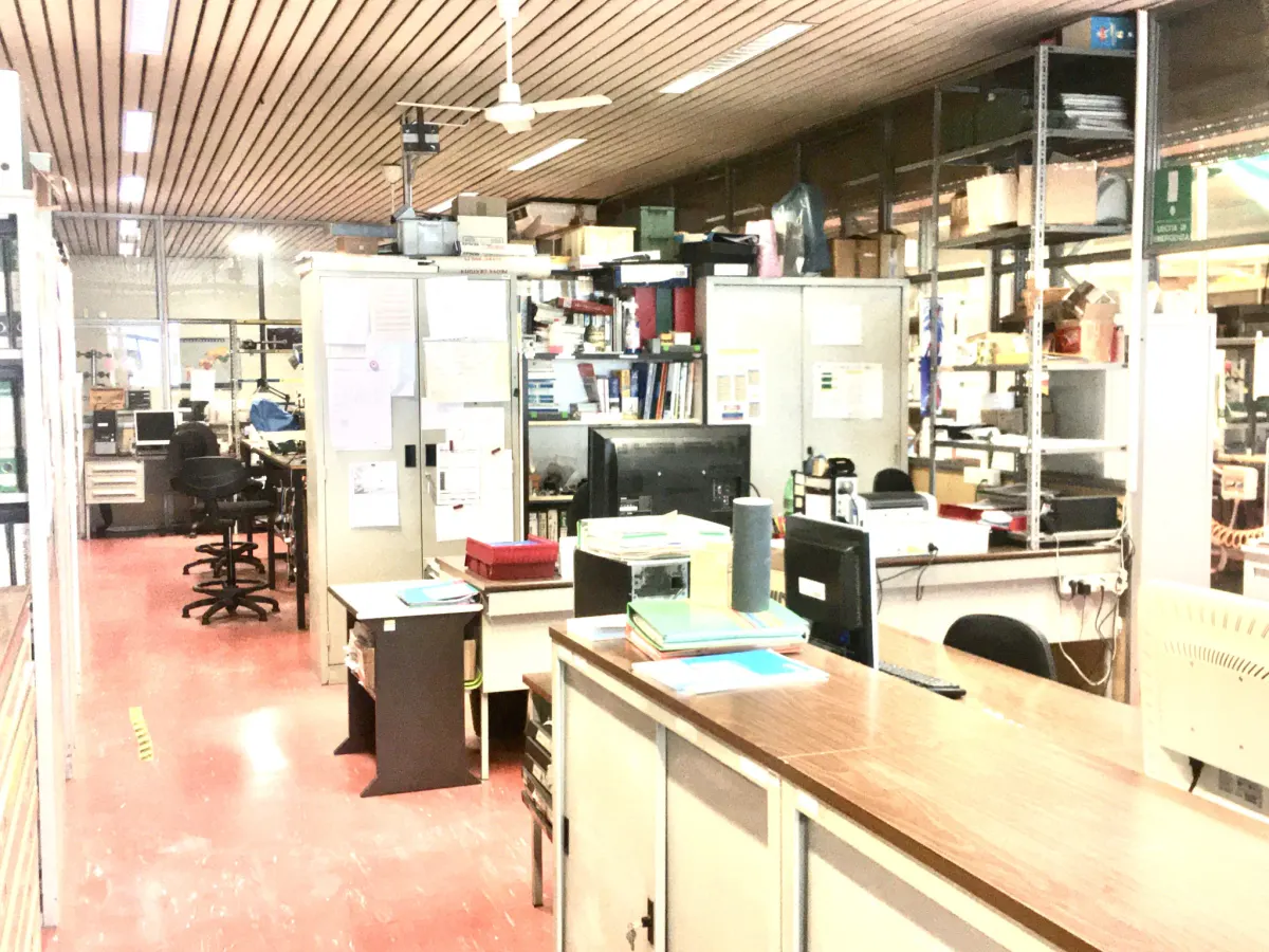 VENDESI laboratorio · foto 15