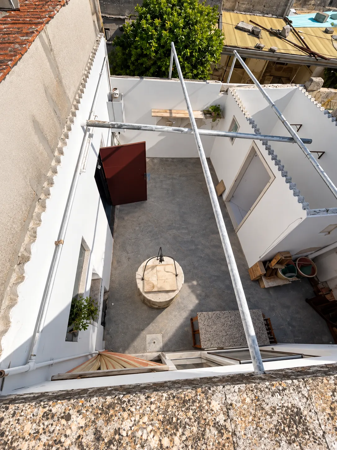 Proprietà Angolare con Ampi Spazi · foto 16