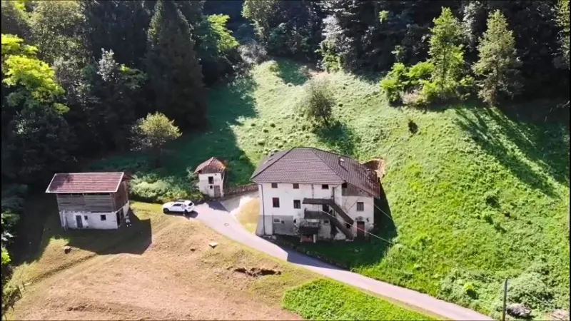 AMPIO MASO CON TERRENO a Borgo Valsugana