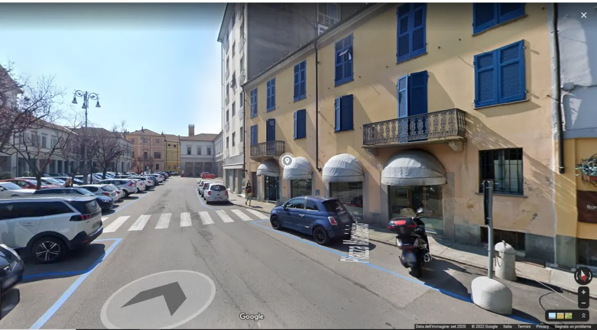 Trilocale su due livelli in centro · foto 1