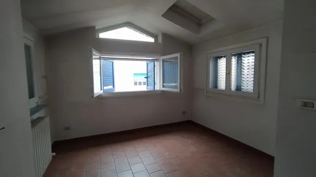 Trilocale su due livelli in centro · foto 14