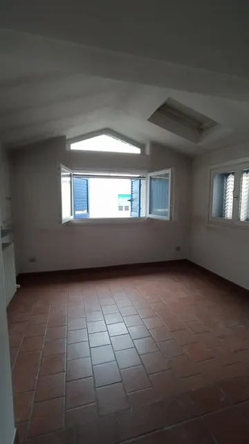Trilocale su due livelli in centro · foto 15