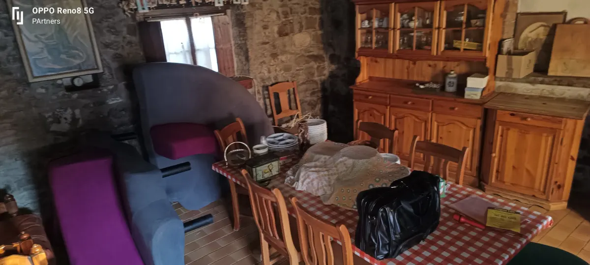 Rustico da ristrutturare con terreno adiacente edificabile di proprietà · foto 9