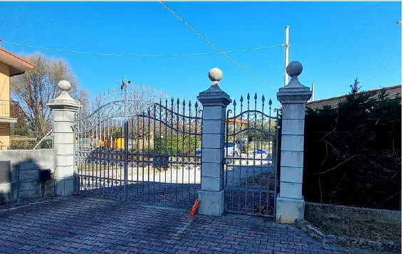 Vendesi Appartamento · foto 2