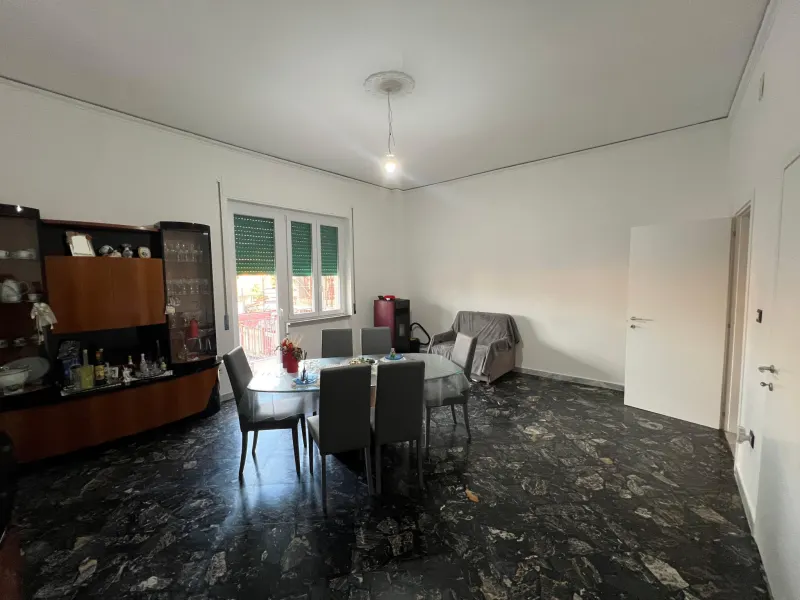 Appartamento con posto auto · foto 2