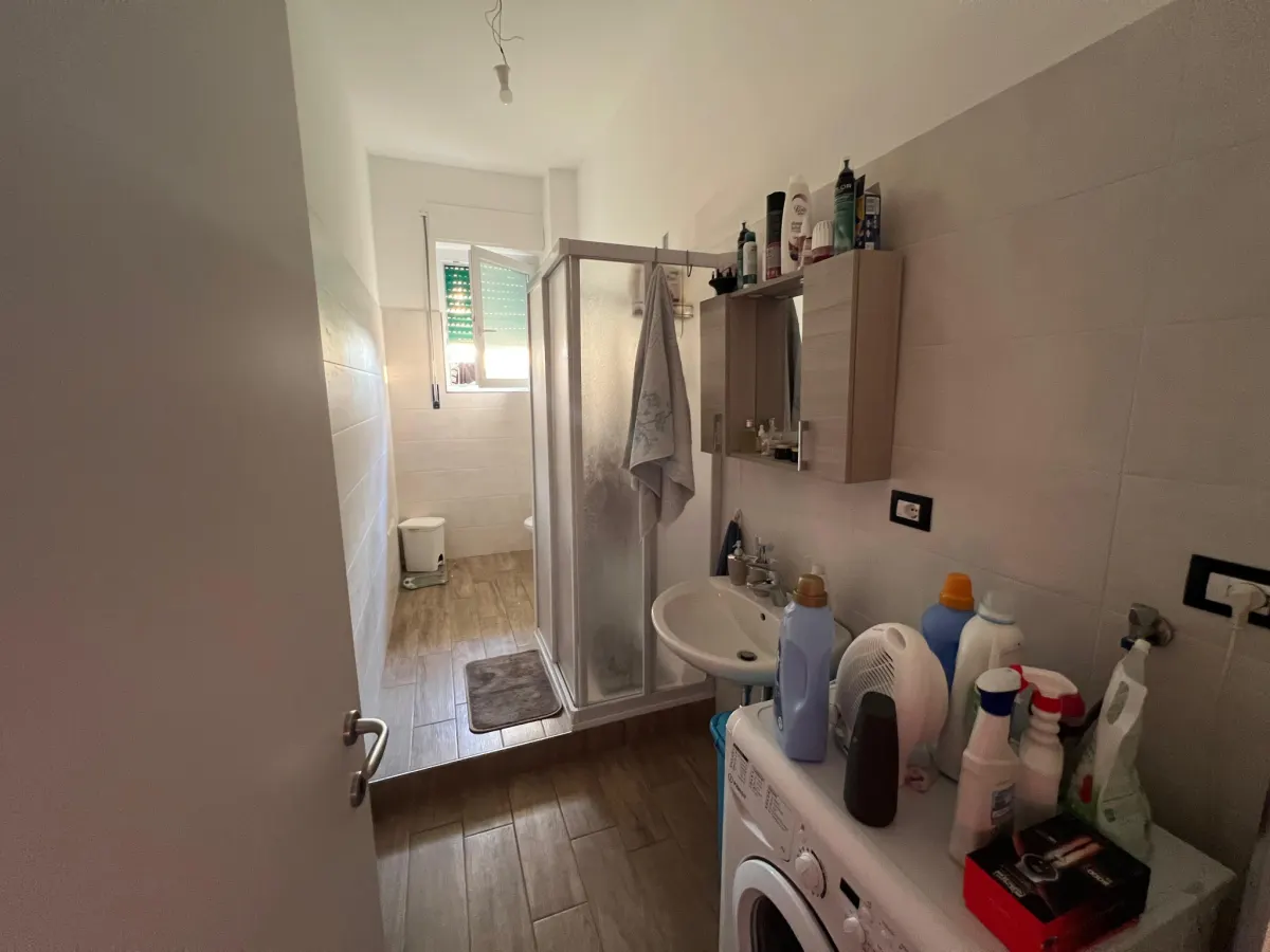 Appartamento con posto auto · foto 11