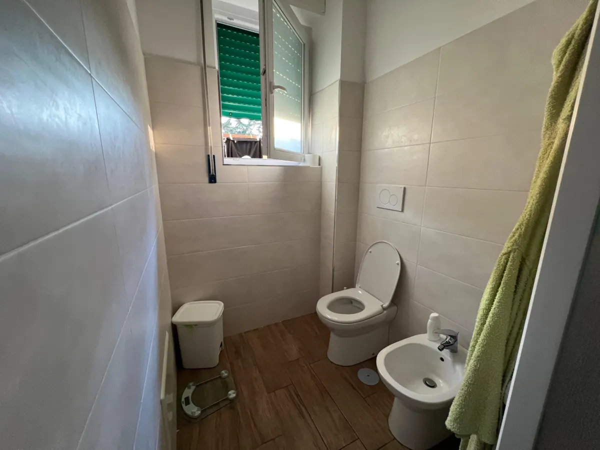 Appartamento con posto auto · foto 12