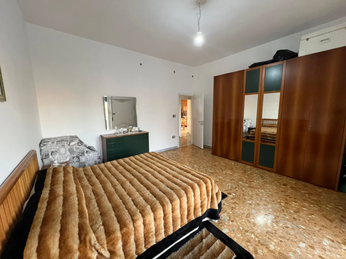 Appartamento con posto auto · foto 16