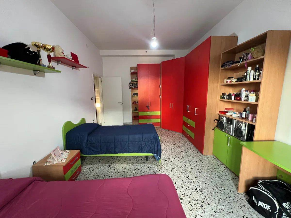 Appartamento con posto auto · foto 19