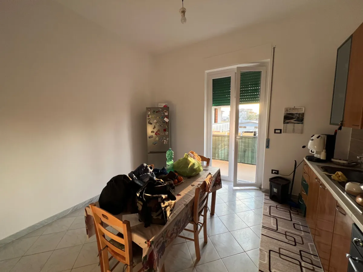 Appartamento con posto auto · foto 9
