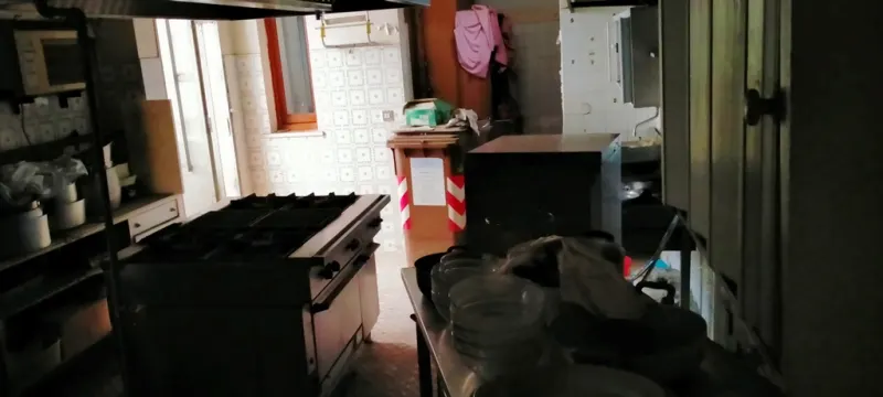 piccola pensione con nove camere da ristrutturare · foto 5