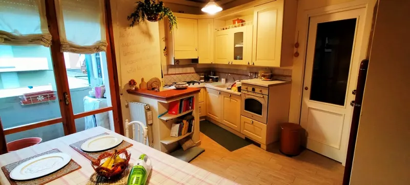 Appartamento in palazzina anni settanta con ascensore · foto 3