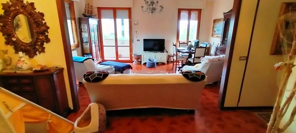 Appartamento in palazzina anni settanta con ascensore · foto 7