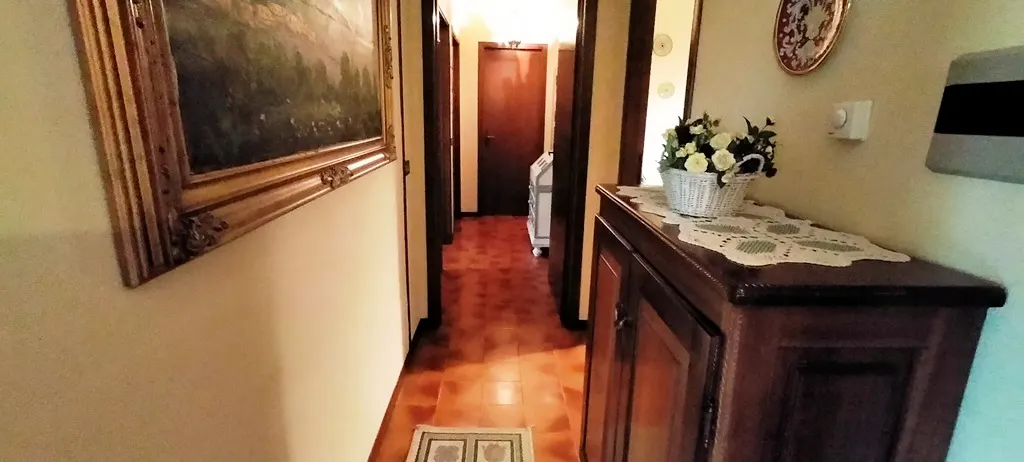 Appartamento in palazzina anni settanta con ascensore · foto 9