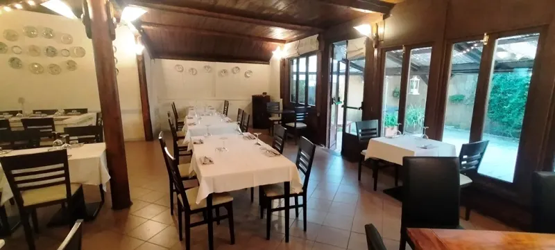 Ristorante attrezzato con forno a legna e Spazio Esterno · foto 3