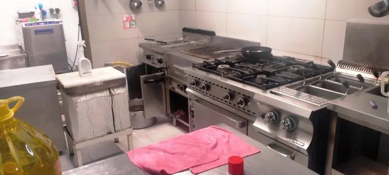 ristorante con attrezzatura 46 posti interni · foto 2