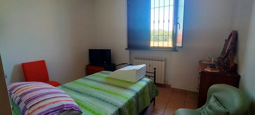 Terratetto in bifamiliare con resede · foto 9