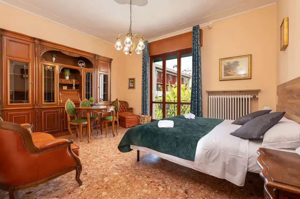 Centrale Attico 6 posti letto uso B&B e locazioni turistiche · foto 1