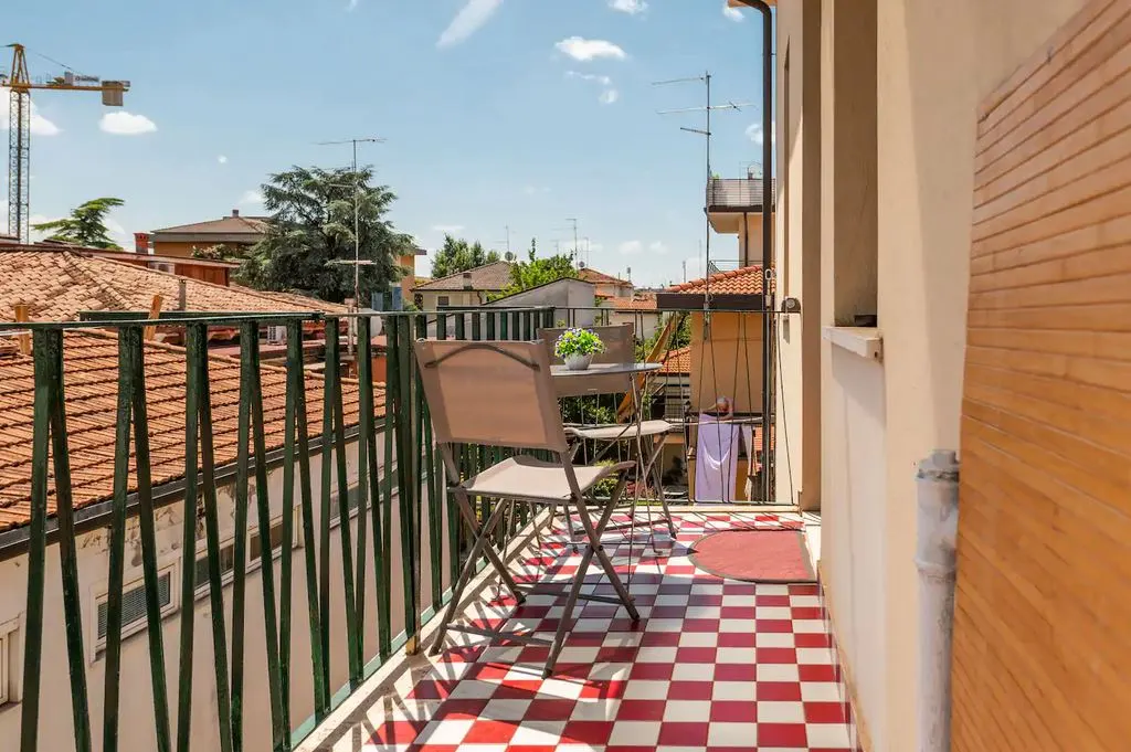 Centrale Attico 6 posti letto uso B&B e locazioni turistiche · foto 14