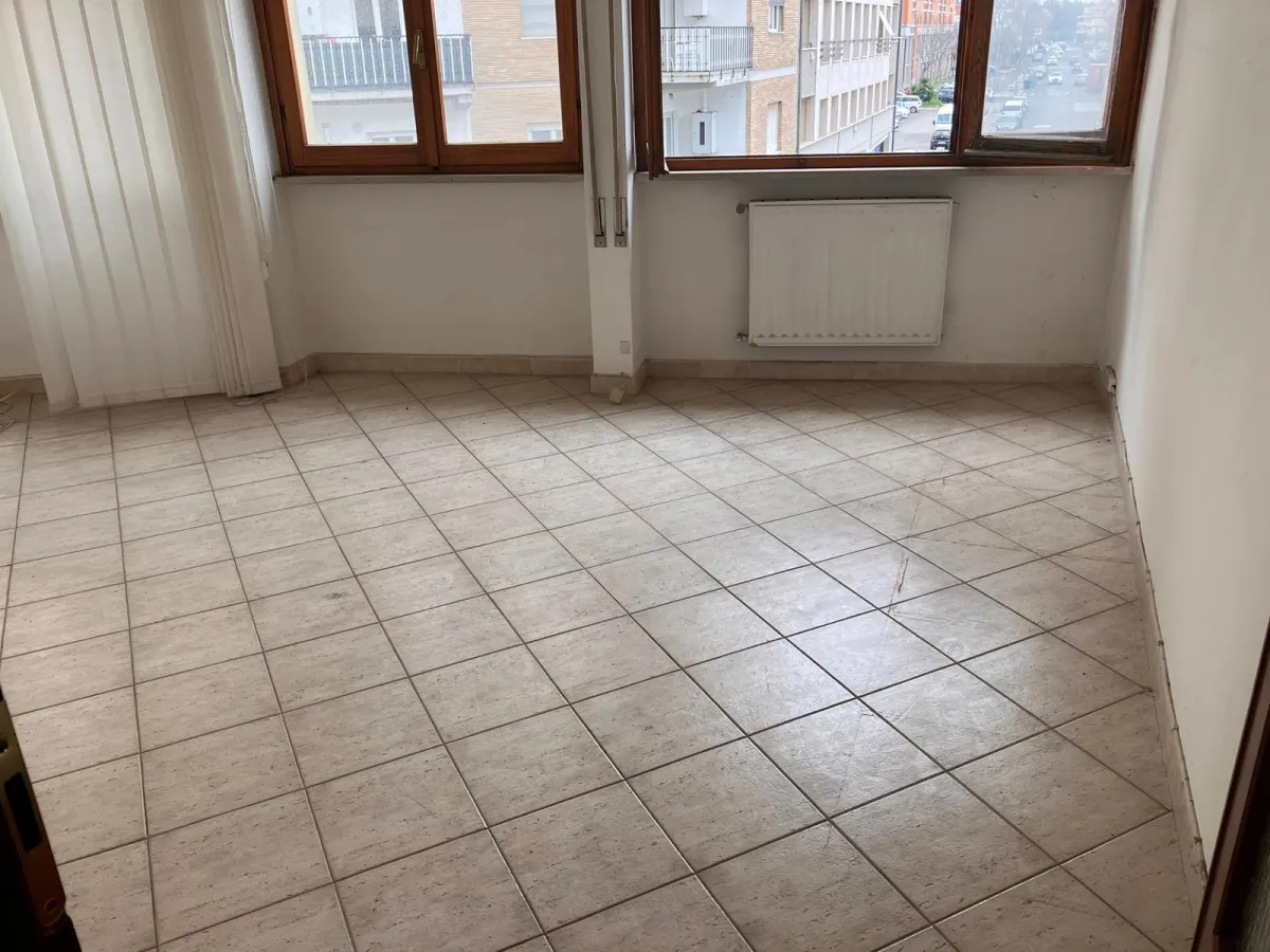 Latina appartamento di ampia metratura con grande terrazzo · foto 11