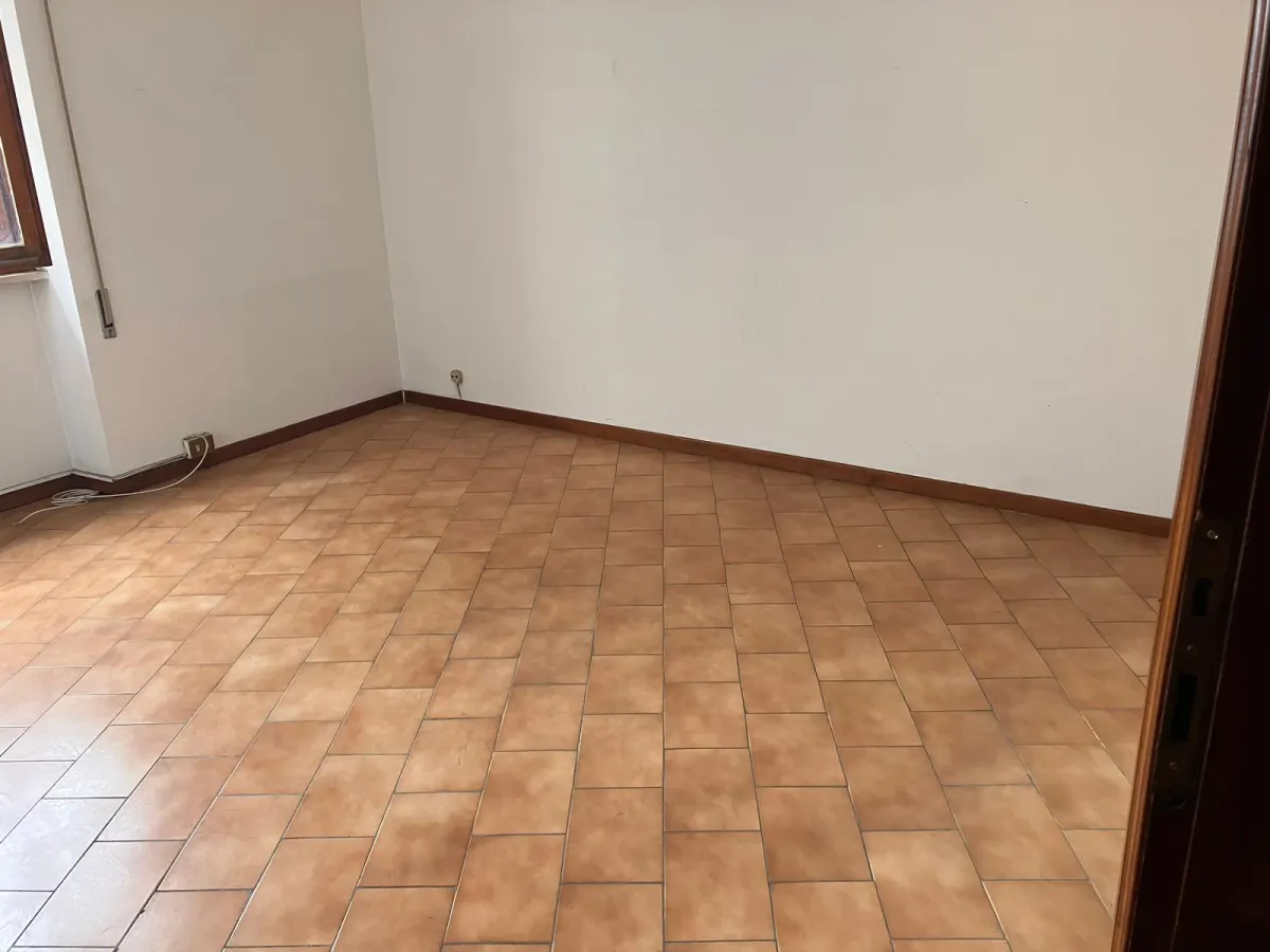Latina appartamento di ampia metratura con grande terrazzo · foto 10