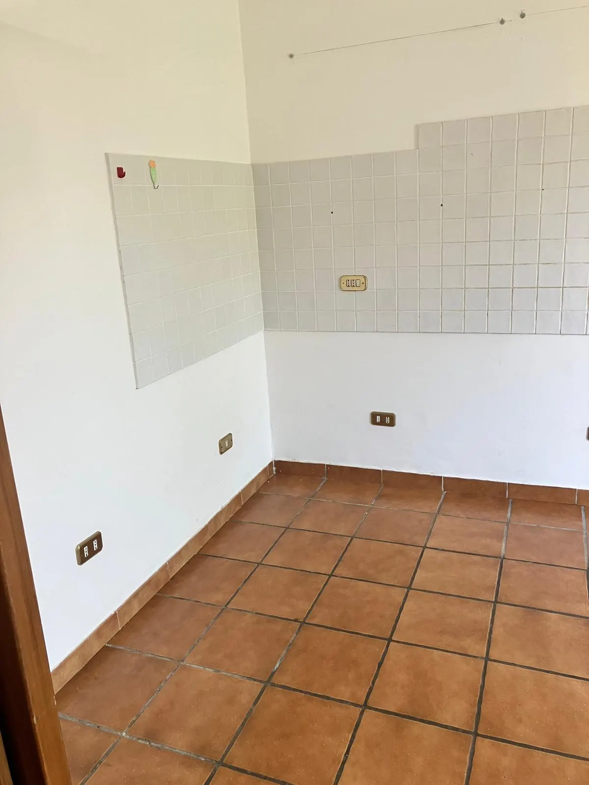 Latina centro appartamento di ampia metratura · foto 9