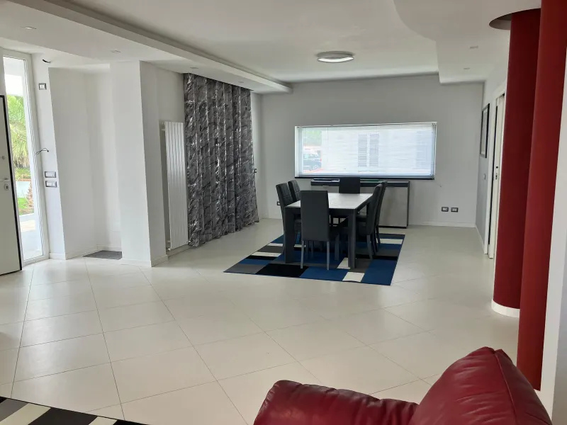 Latina VILLA UNIFAMILIARE in affitto · foto 3