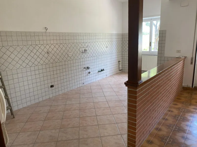 Cisterna appartamento di mq 120 ca. in piccola palazzina · foto 5