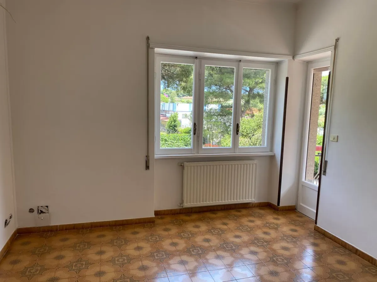 Cisterna appartamento di mq 120 ca. in piccola palazzina · foto 9