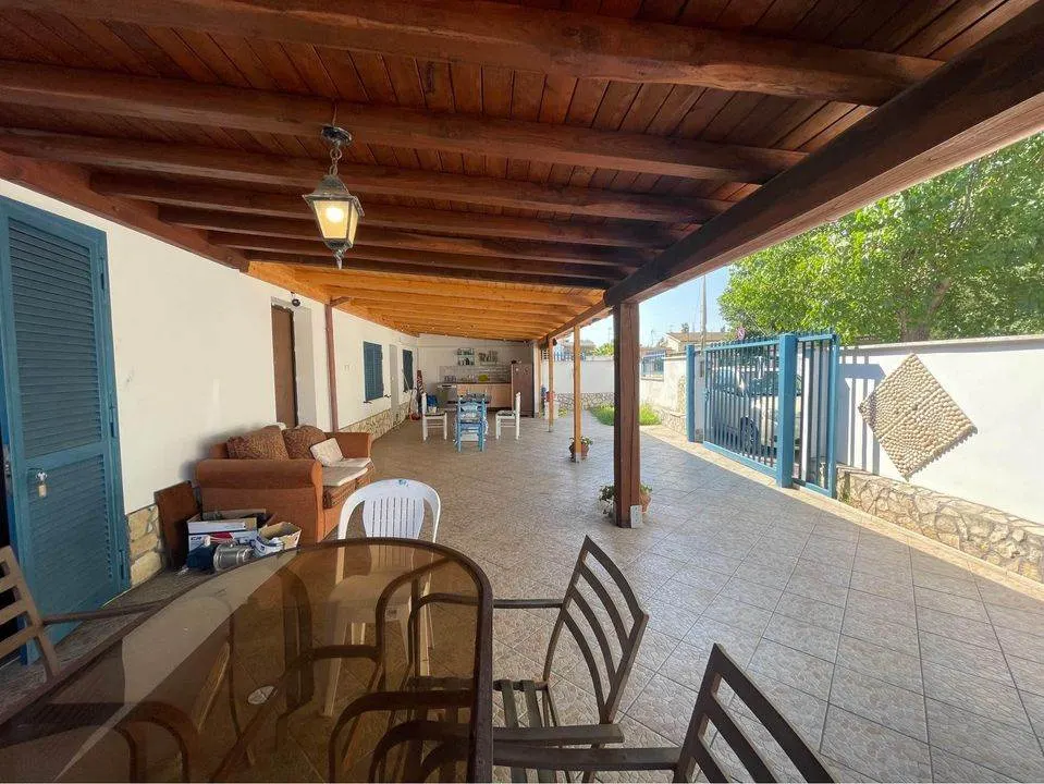 Latina lido appartamento con ampio spazio esterno · foto 7