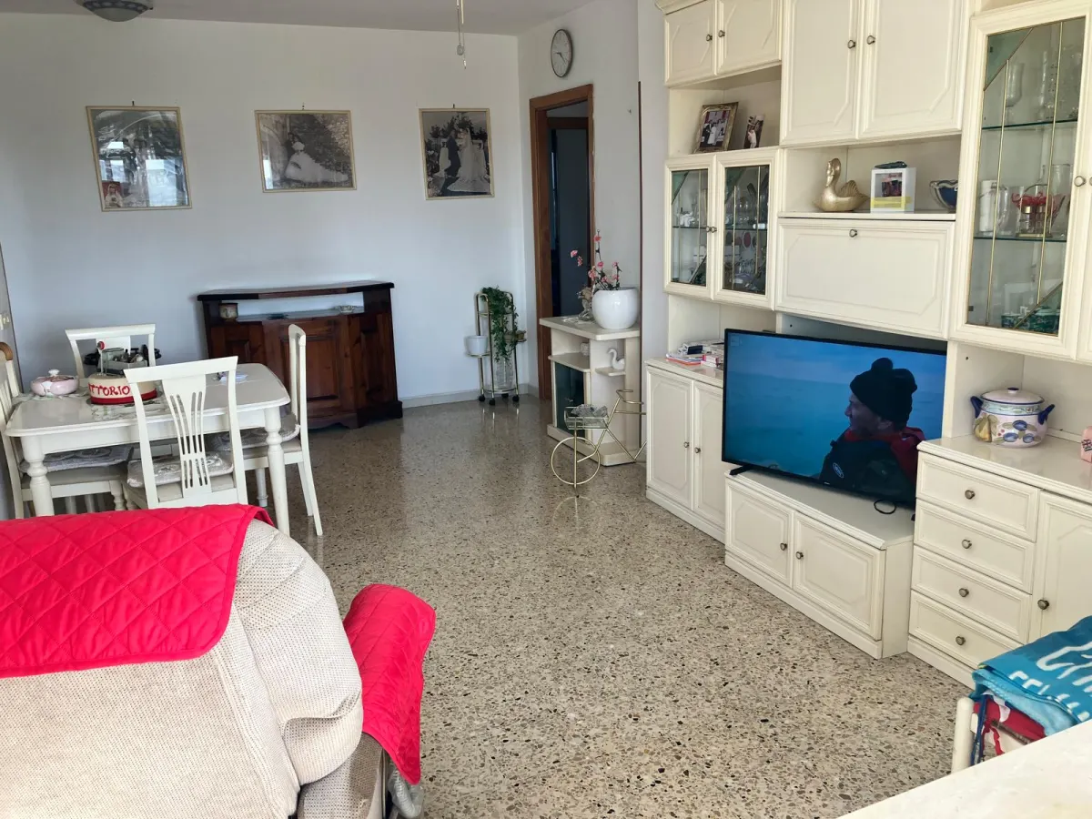 Latina, zona Millepiedi, appartamento con 2 camere · foto 1