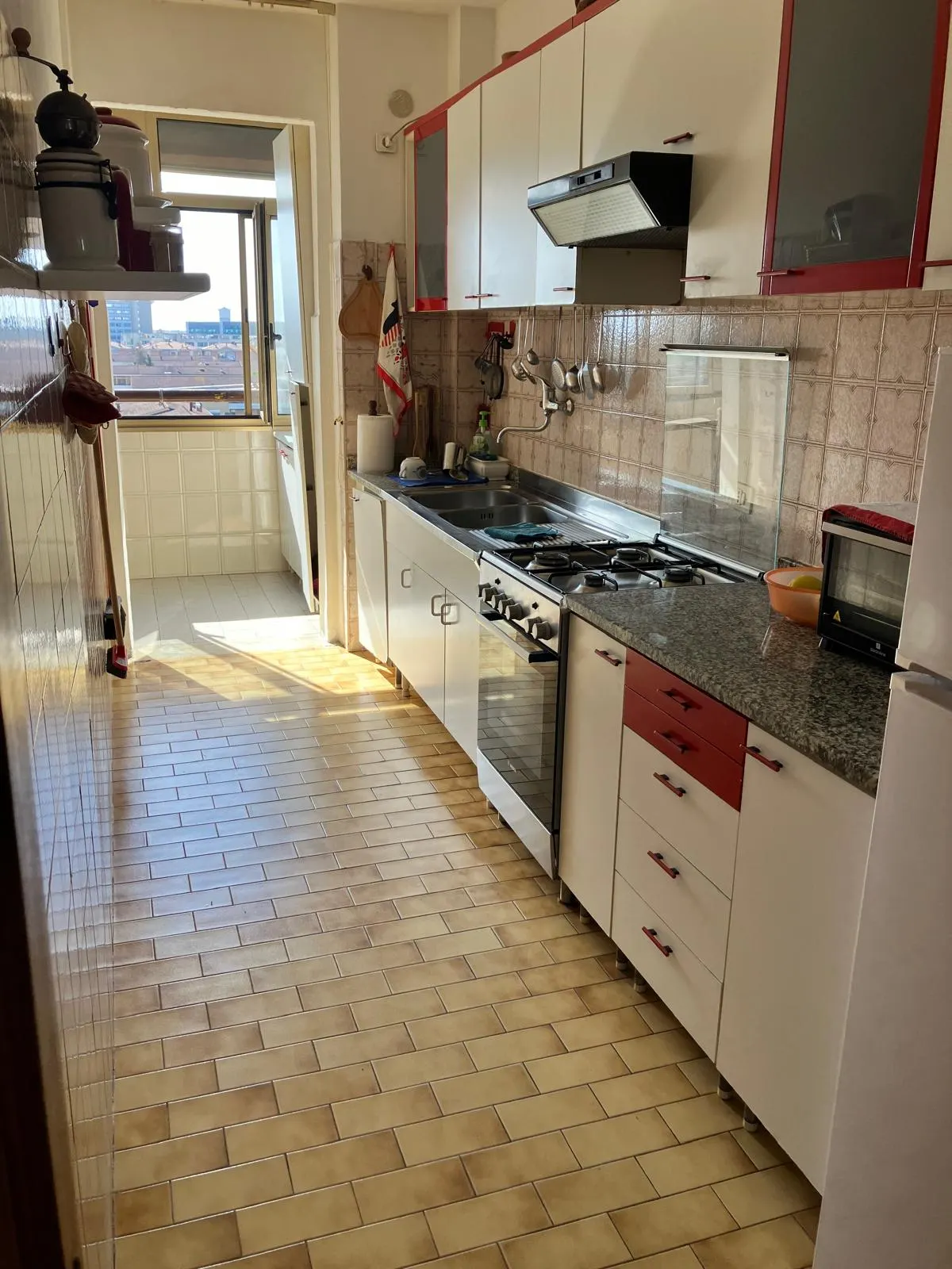 Latina, zona Millepiedi, appartamento con 2 camere · foto 7