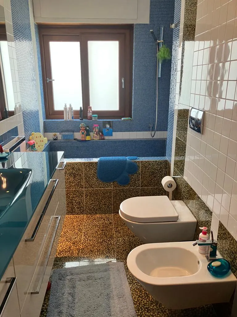 Latina, lottizzazione Cucchiarelli, rifinita VILLA · foto 33