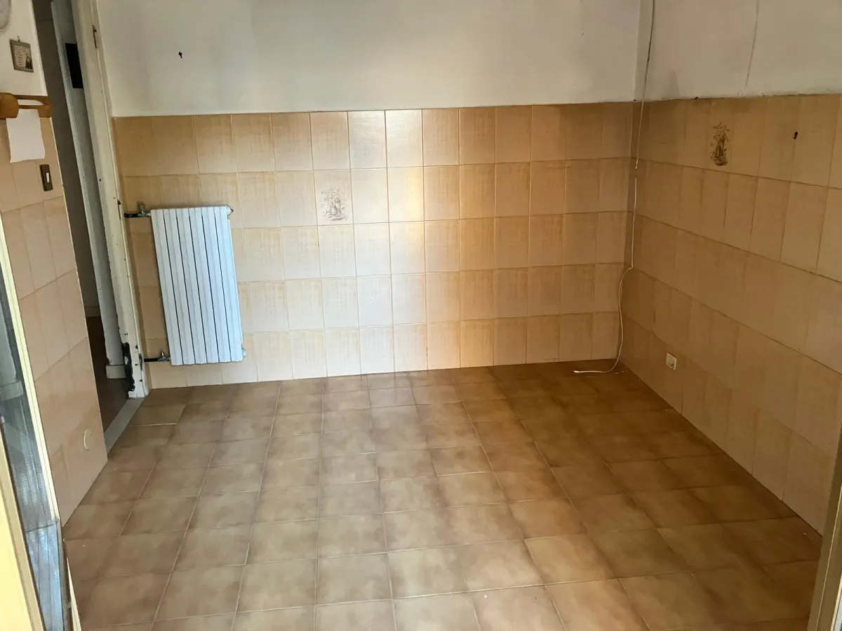 Latina centro appartamento di ampia metratura · foto 11