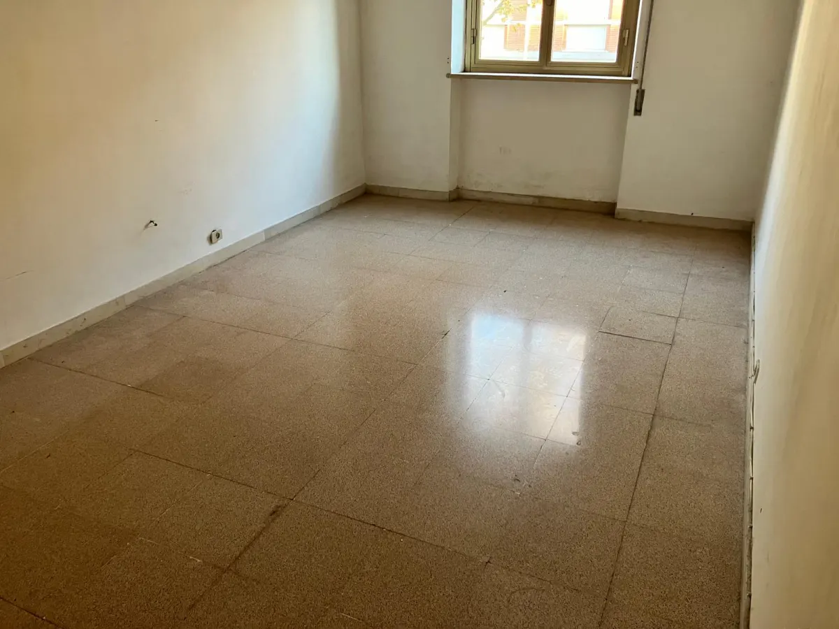 Latina centro appartamento di ampia metratura · foto 10
